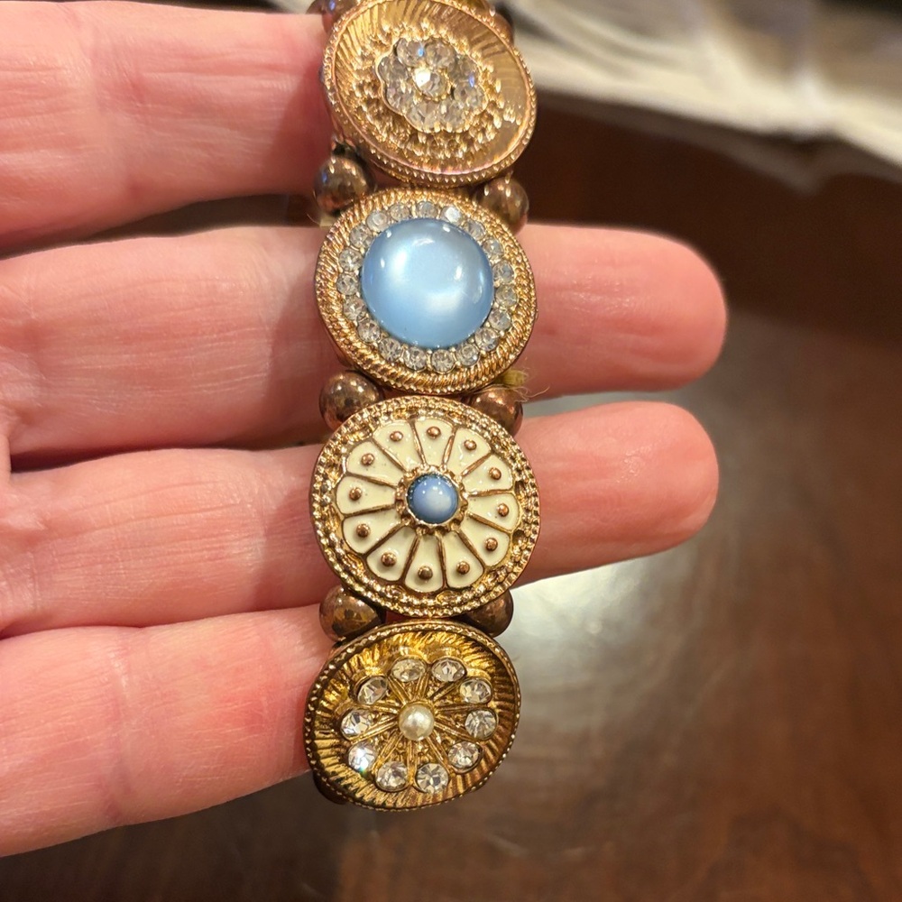 Elegant Gold and Blue Women's Bracelet
